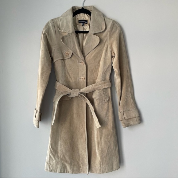 Le Chateau Tan Trench Coat - Picture 3 of 14
